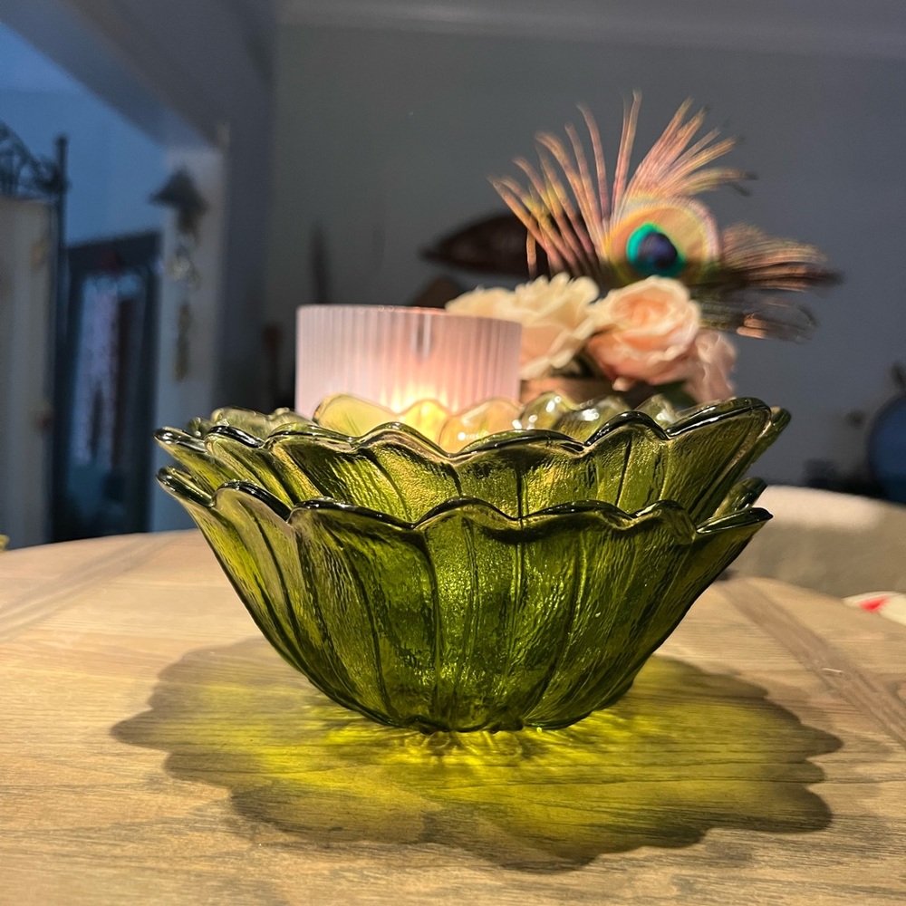 Unique Vintage Green Glass Bowls set of two Like New!
